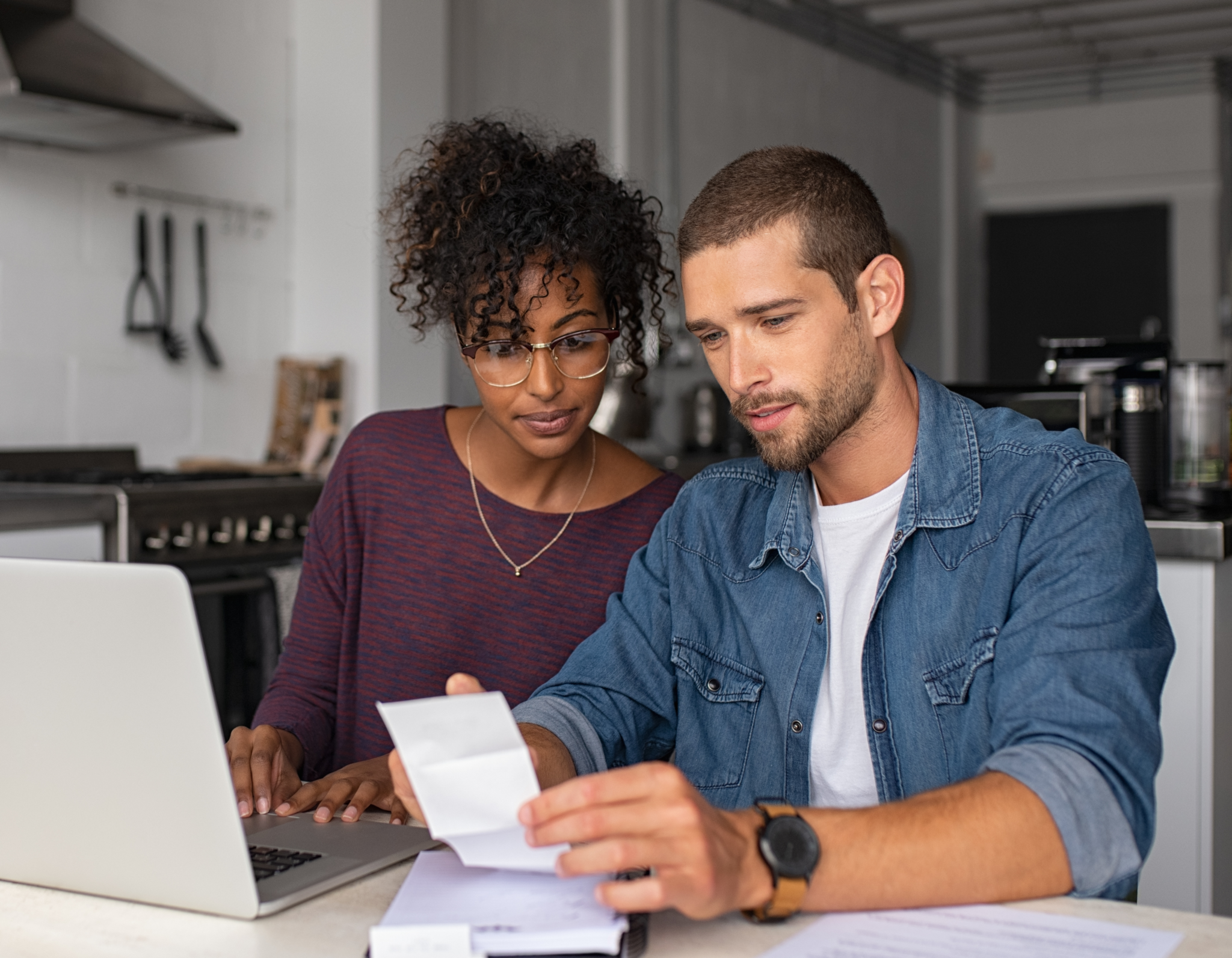 Home 4 Couple paying bills together